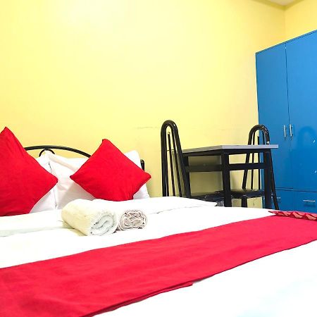 Yellowpad Hotel ダバオ　シティ エクステリア 写真