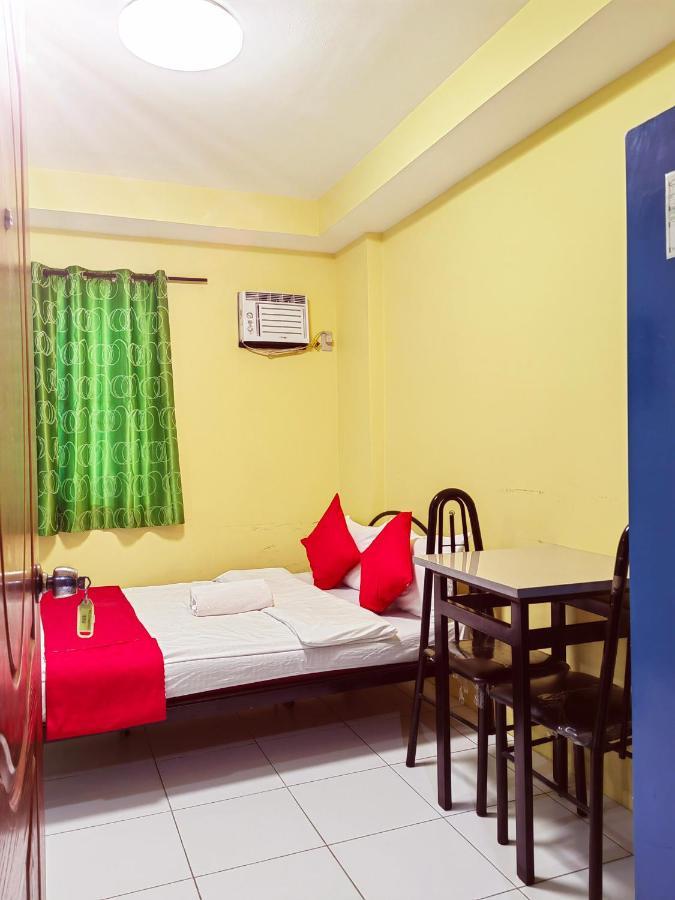 Yellowpad Hotel ダバオ　シティ エクステリア 写真